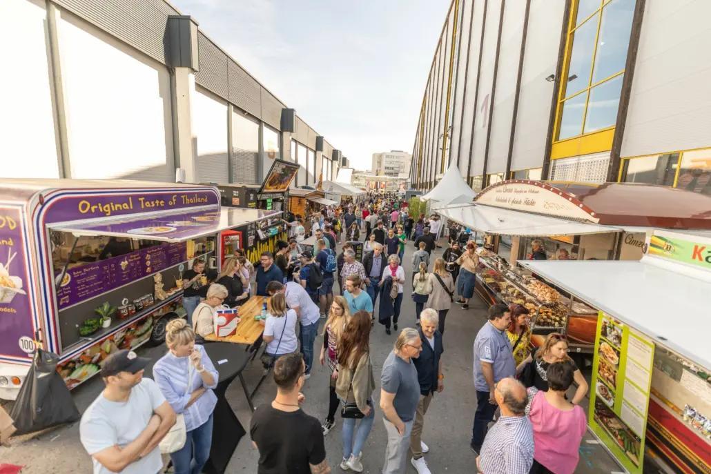 FREIZEITMESSE mit AUTO & BIKE, CLASSIC CARS & BIKES, VERGNÜGUNGSPARK
