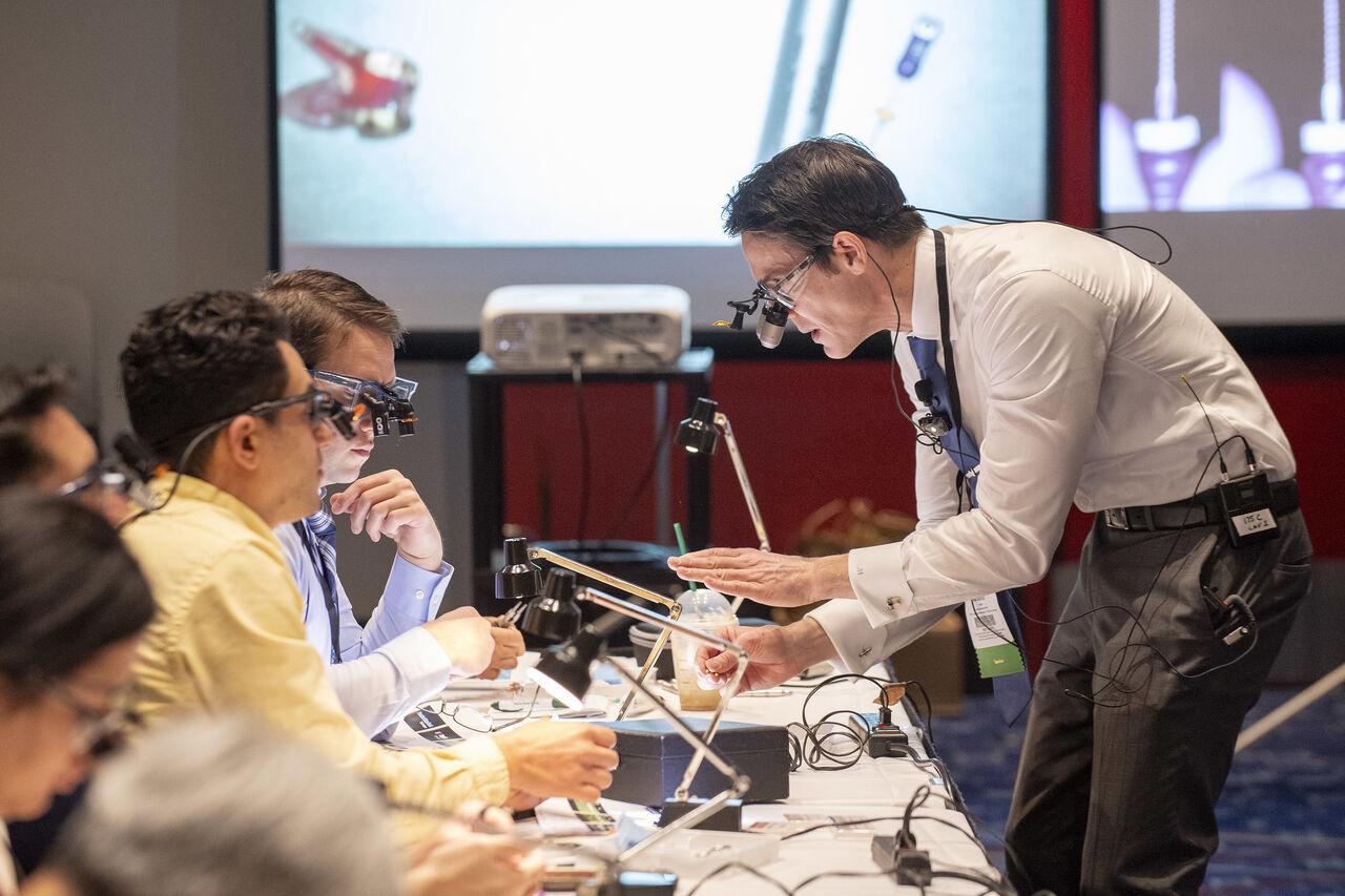 미국 시카고 치과산업 전시회 2025