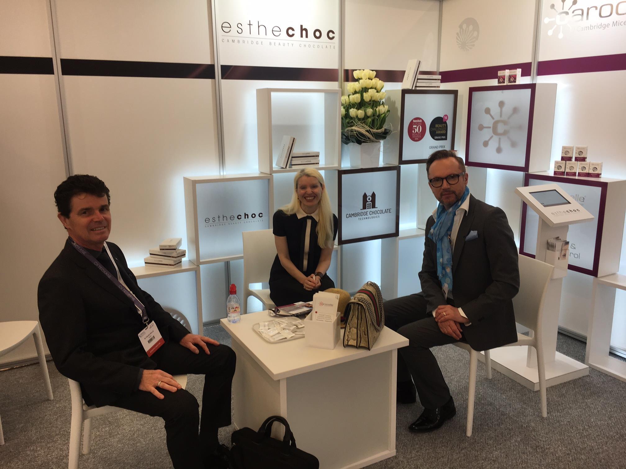 두바이 미용 및 항노화 의학 세계 총회 2025 (AMWC Dubai)