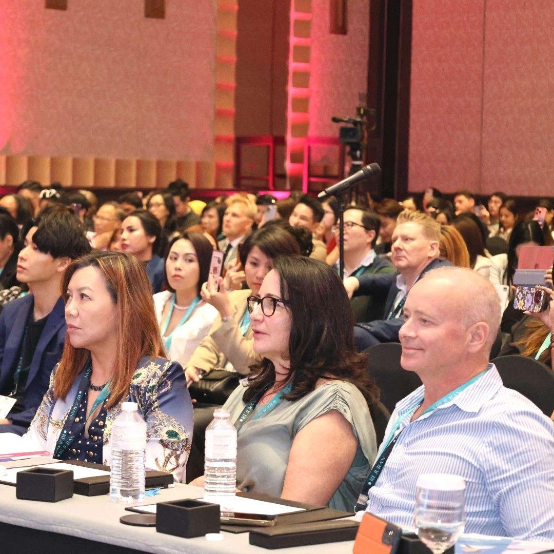 두바이 미용 및 항노화 의학 세계 총회 2025 (AMWC Dubai)