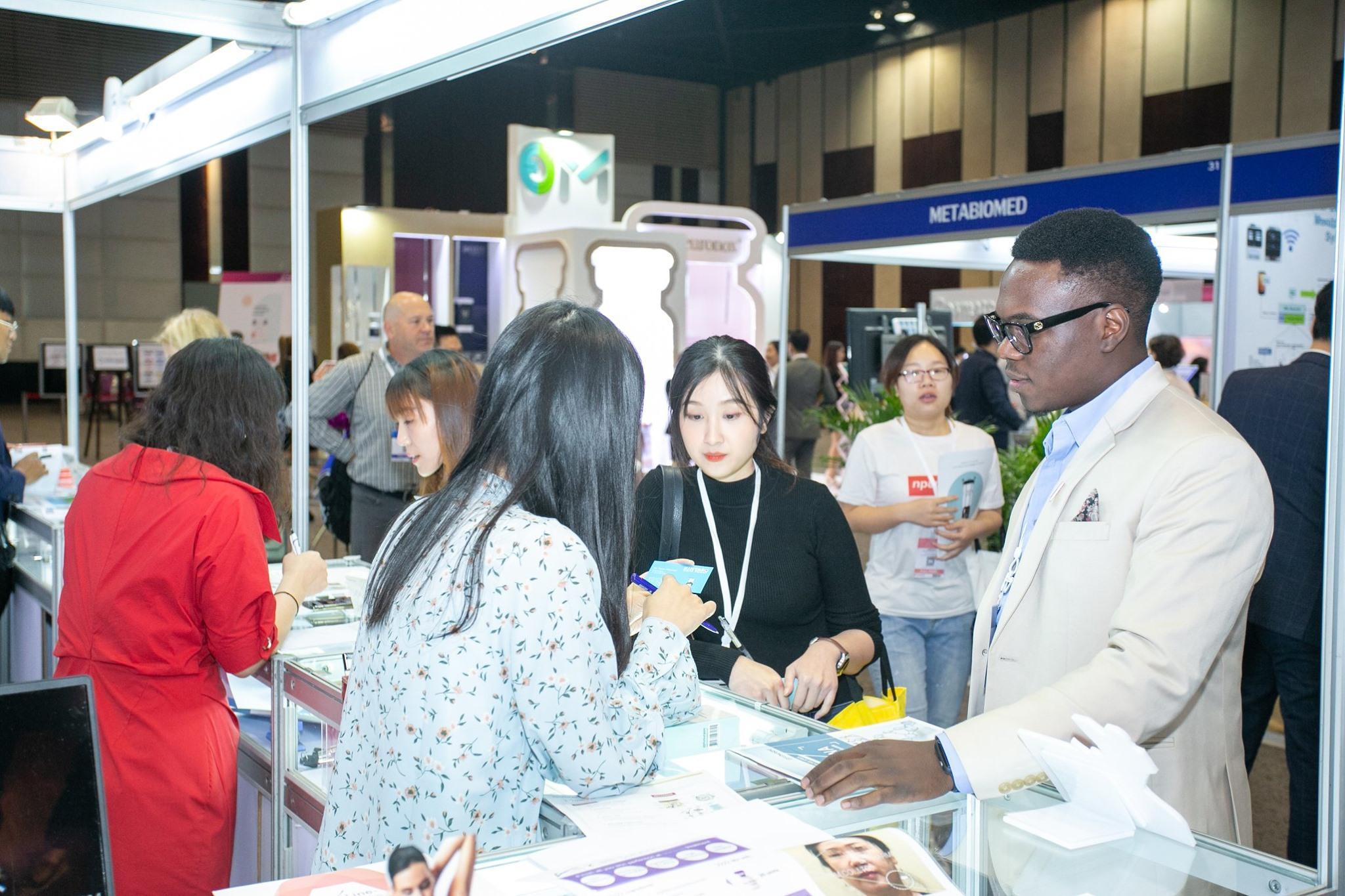 태국 미용 및 항노화 의학 세계 총회 2025 (AMWC South East Asia)