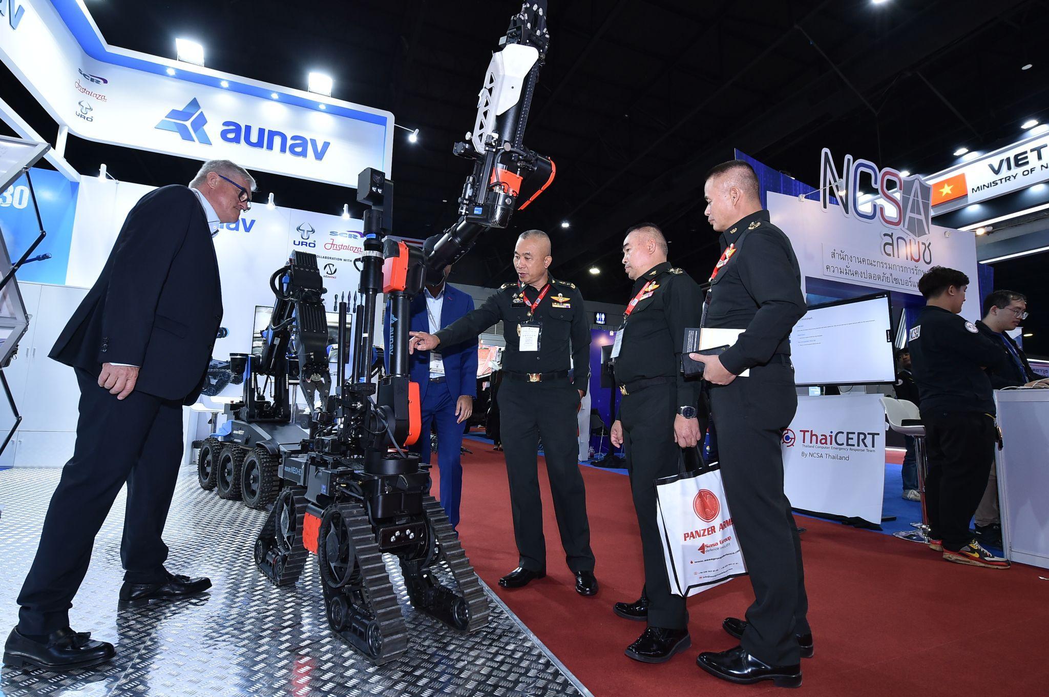 아세안 국제 방위산업 및 보안 전시회 2027 (Defense & Security)