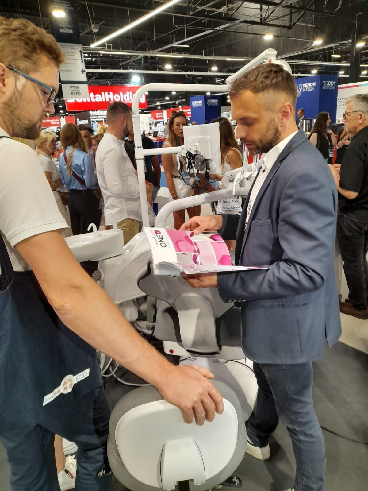 바르샤바 국제 치과 및 미용의학 전시회 2025 (Warsaw Dental Medica Show)