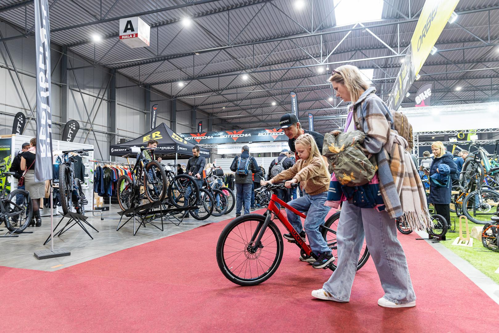 포 바이크스 프라하 자전거 박람회 2026 (For Bikes)