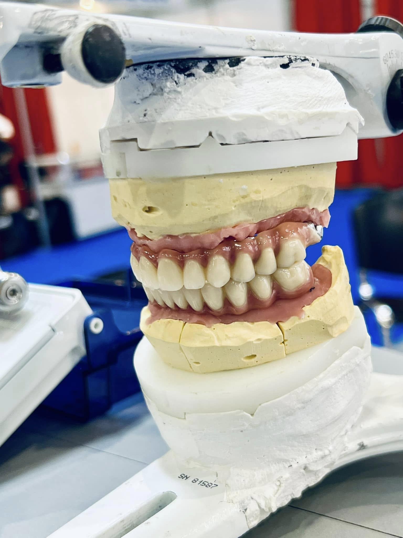 덴타 루마니아 국제 치과산업 전시회 2025 (DENTA)