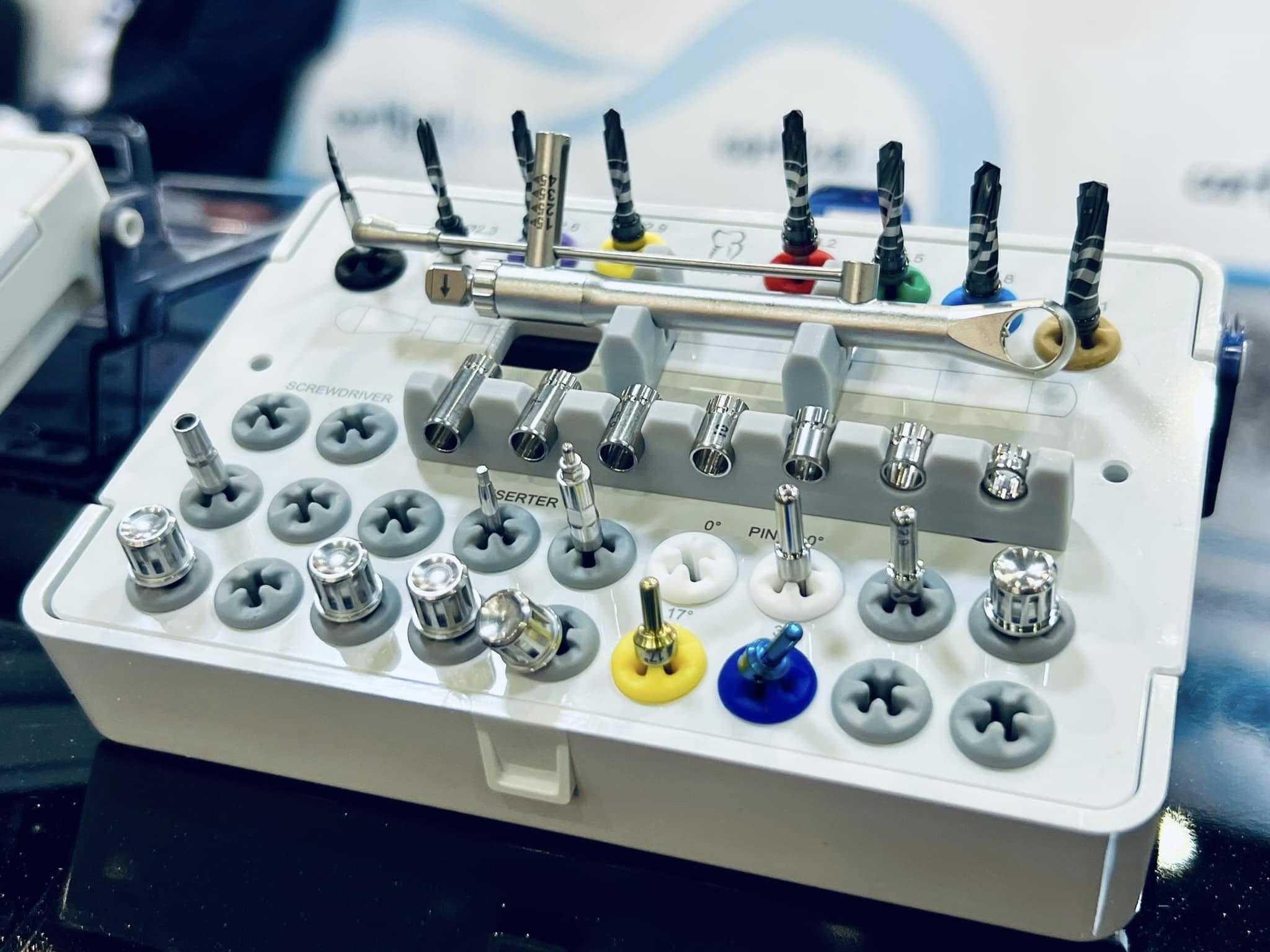 덴타 루마니아 국제 치과산업 전시회 2025 (DENTA)